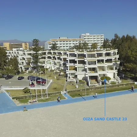 Oiza Castles 23 At Beach, Wifi And Aircon Apartment *